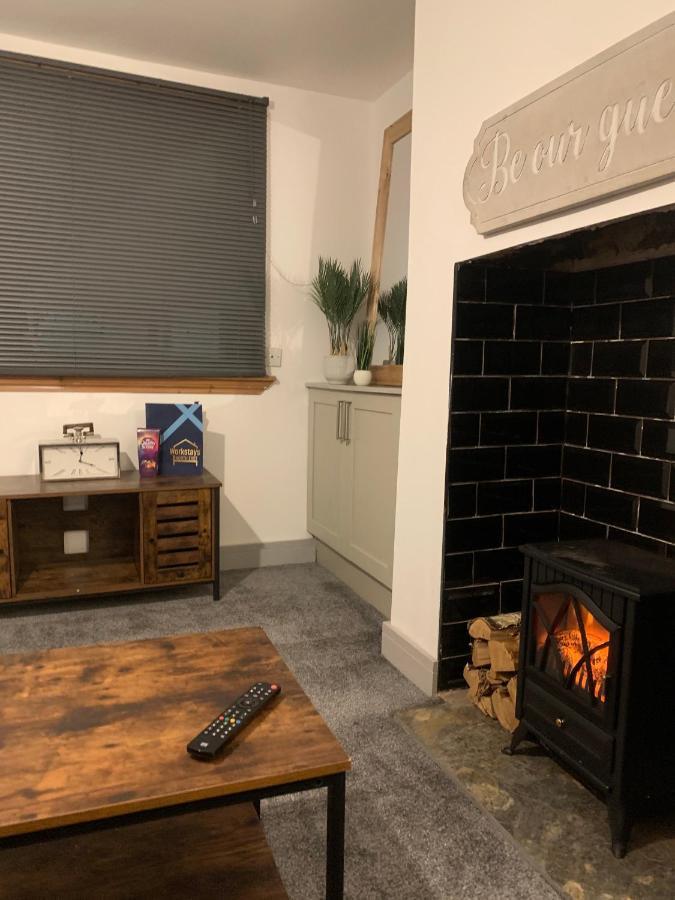 Cosy Cottage In Redcar - Workstays Uk Wilton  Exterior foto